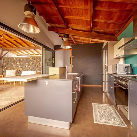 La Kaz Veloutier - Villa 4 Chambres Avec Piscine ลาซาลีน เลอแบ็ง ภายนอก รูปภาพ