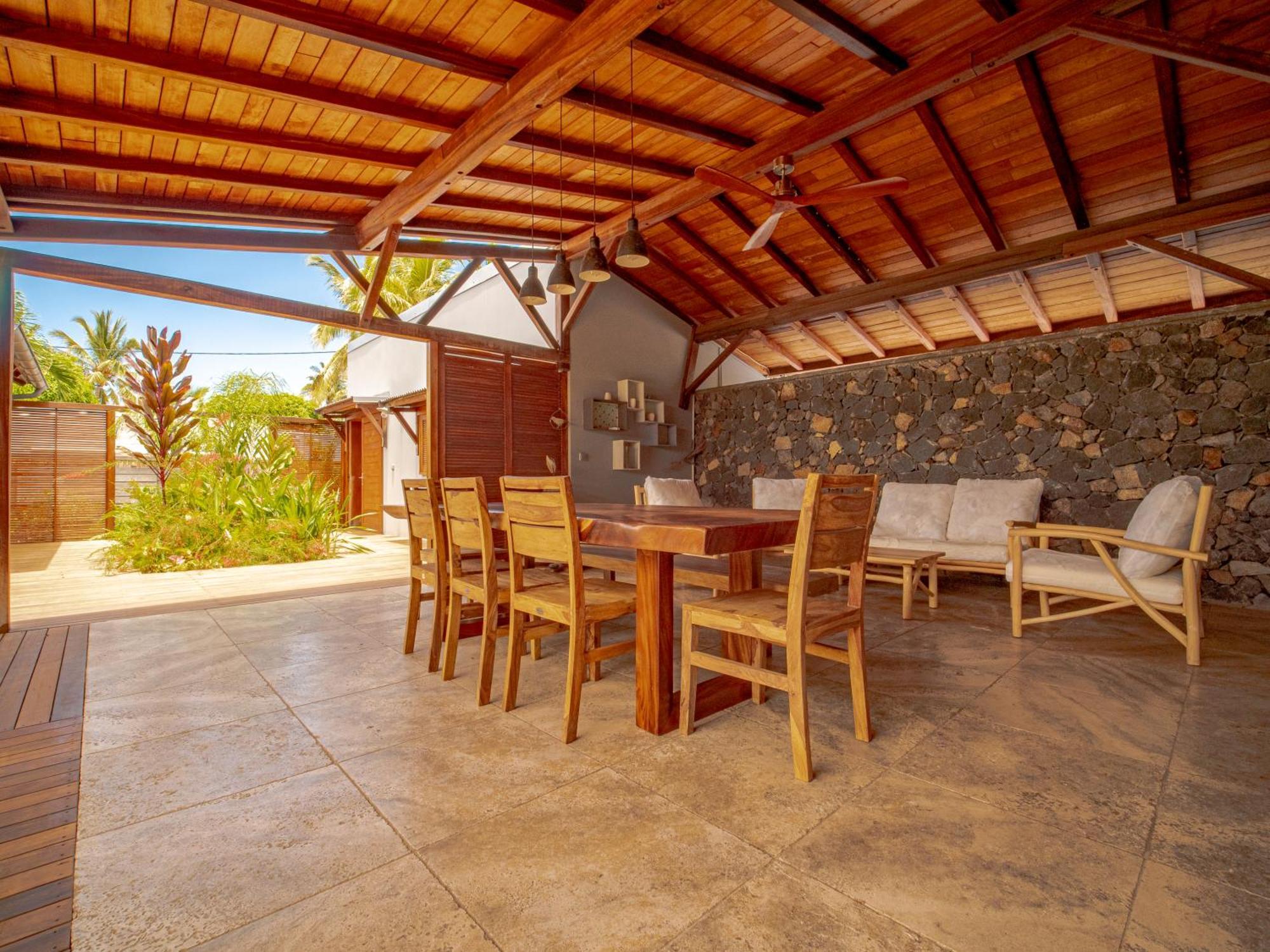 La Kaz Veloutier - Villa 4 Chambres Avec Piscine ลาซาลีน เลอแบ็ง ภายนอก รูปภาพ