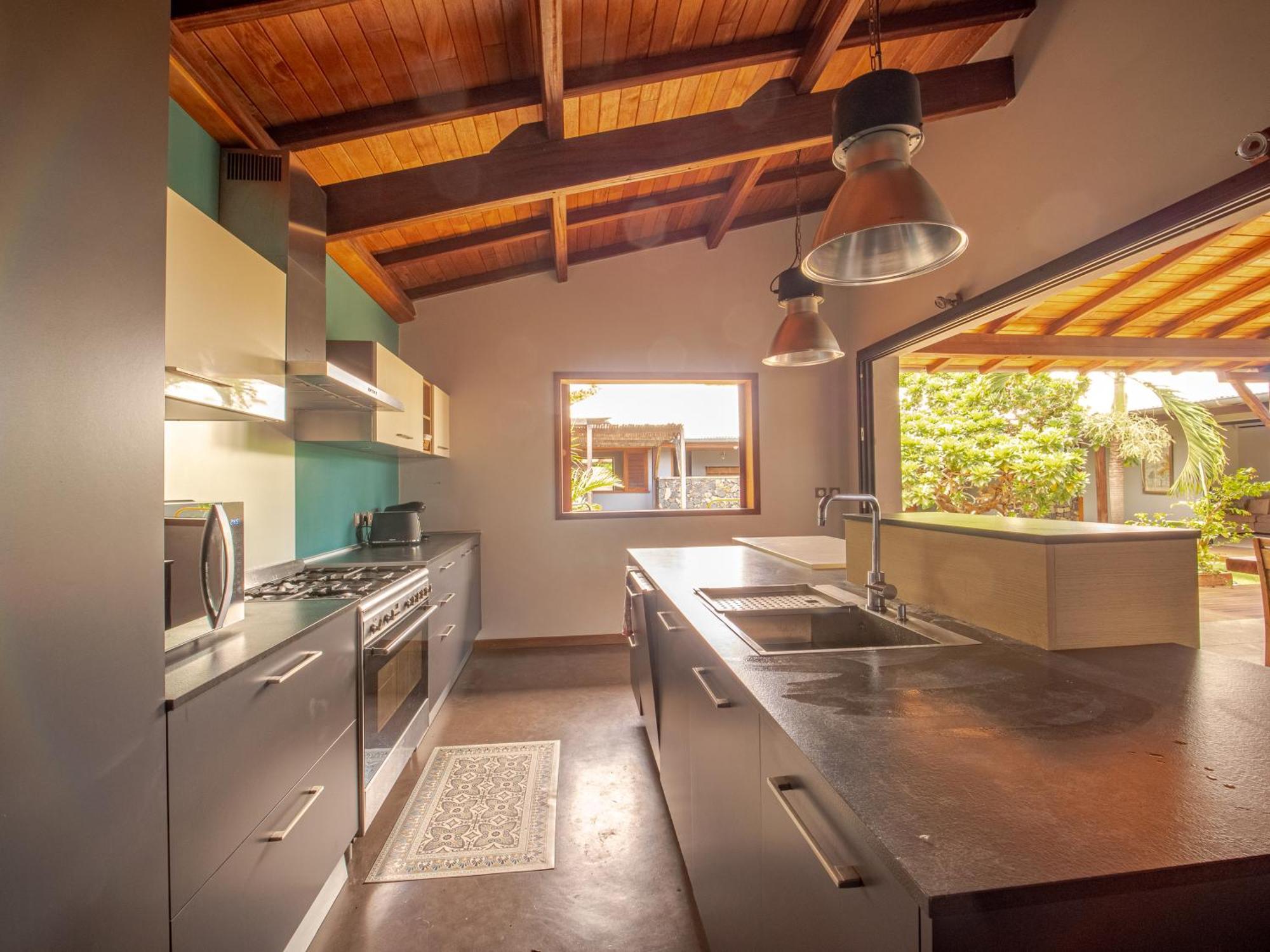 La Kaz Veloutier - Villa 4 Chambres Avec Piscine ลาซาลีน เลอแบ็ง ภายนอก รูปภาพ